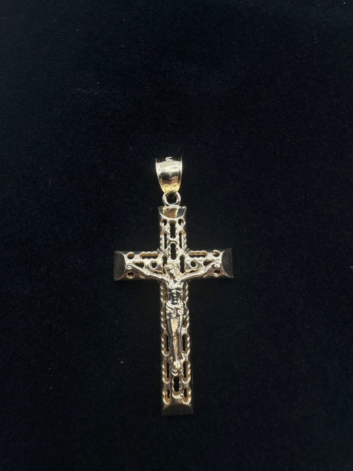 38MM CRUCIFIX PENDANT 14K