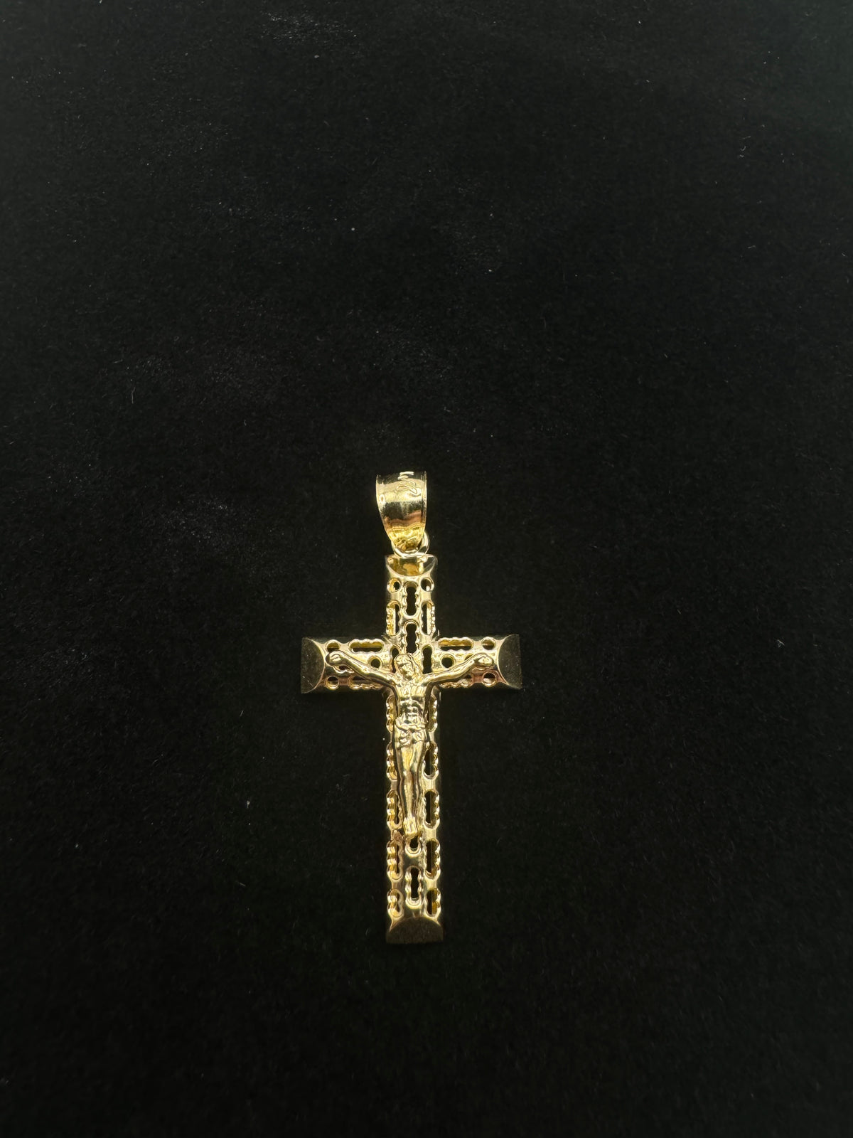 31 MM CUCIFIX PENDANT 14K